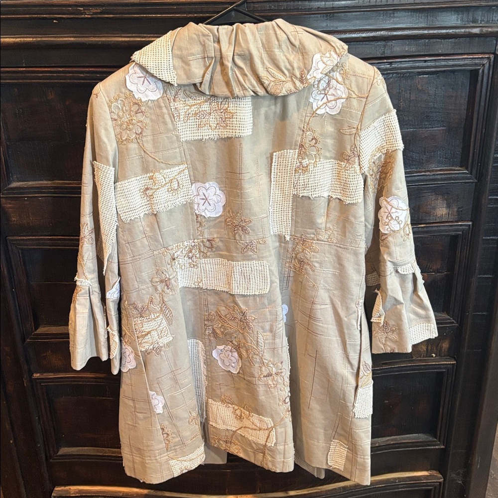Boho Chic Beige Patchwork Trench Coat size 6 - Picture 5 of 6